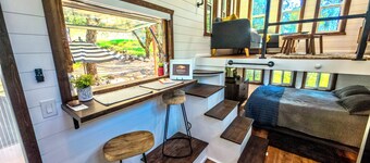 The Sundance - Luxury Tiny Home Retreat near Harrah's and Pala Casinos