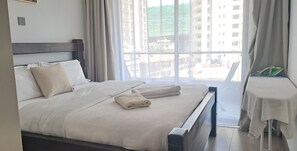 3 bedrooms, iron/ironing board, WiFi, bed sheets - Spacious 3br Apartment with Heated Swimming Pool (Nairobi)