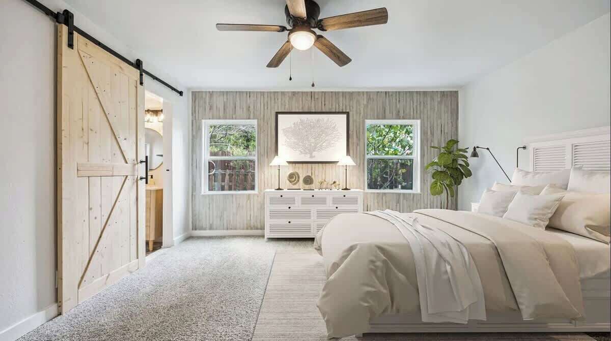 4 bedrooms, iron/ironing board, internet, bed sheets