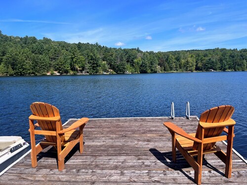 The Lakeside Hideaway