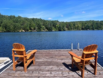 The Lakeside Hideaway