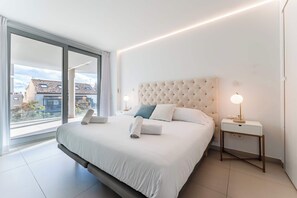 2 habitaciones, tabla de planchar con plancha, cuna de viaje y wifi 