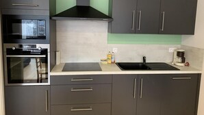 Private kitchen - 300m from ski slopes, 3rd floor, balcony, tv, 55m², Chamrousse (Chamrousse)