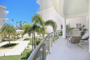 Property grounds - Luxury Suite, 2 Bedrooms, Partial Ocean View (Punta Cana)
