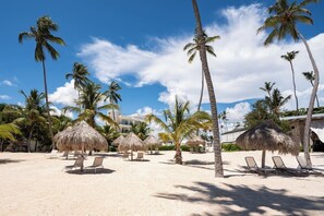 Property grounds - Cozy 3BR Beachfront view Condo (Punta Cana)