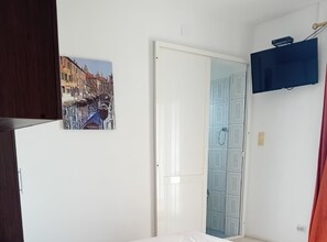 Internet, bed sheets - Classic Studio Apartment with Sea View and Terrace (Sutomore)