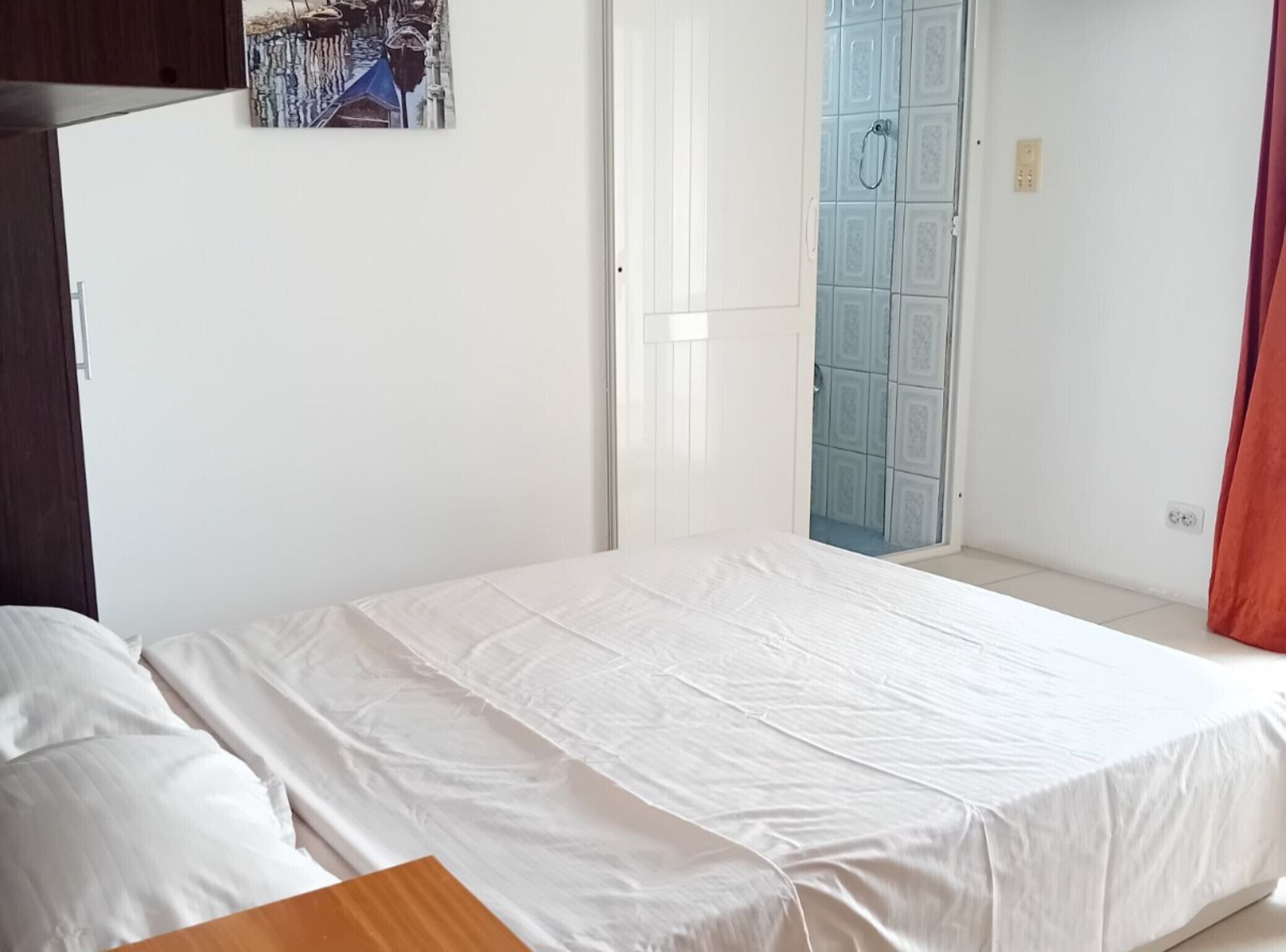 Internet, bed sheets