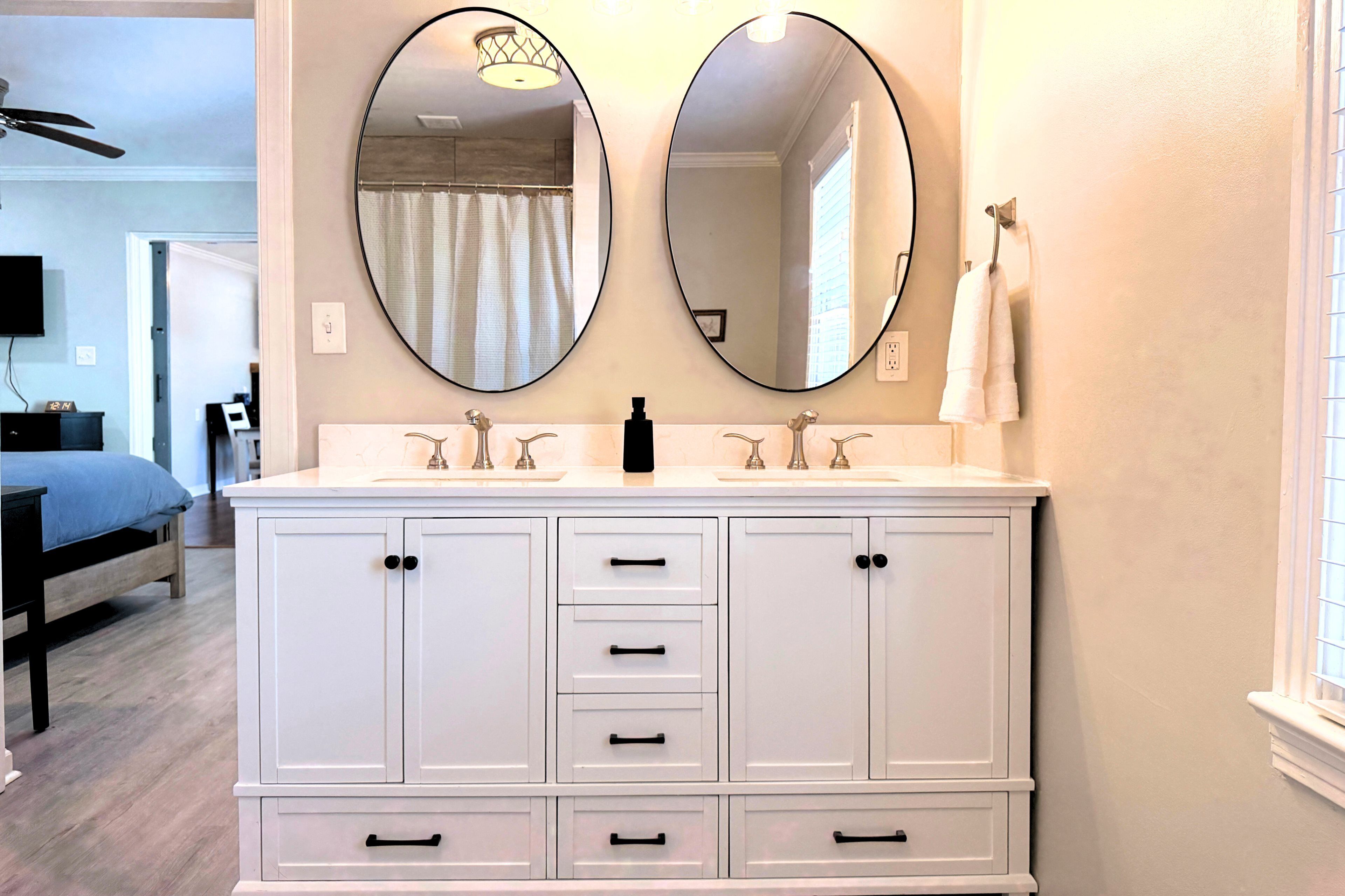 Fer et planche à repasser, Wi-Fi, draps fournis