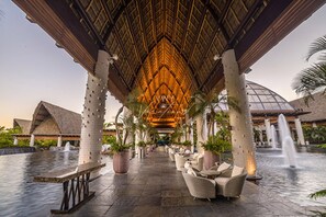 Unclassified image, 3 of 31, button