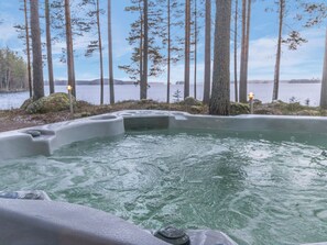 Outdoor spa tub - Vacation home Muikku by Interhome (Padasjoki)