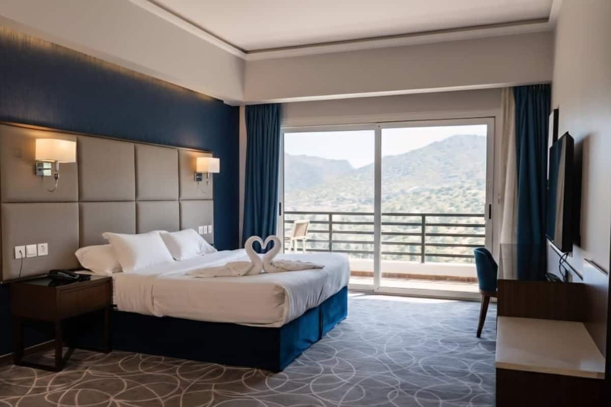 Suite familiale, balcon, vue sur la montagne | Coffre-fort, rideaux dâobscurcissement, systĂšme dâinsonorisation