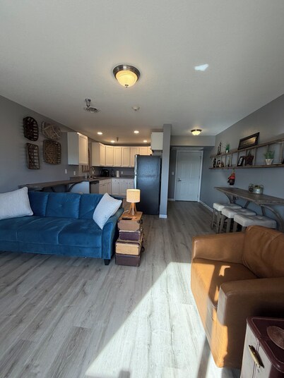 Stay in Style — Contemporary 2BR/2BA Escape in Hawarden