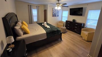 3 chambres, fer et planche à repasser, Wi-Fi, draps fournis