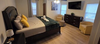 Rustic 3 Bedroom Family Retreat in Mount Vernon, NY near metro north & highways