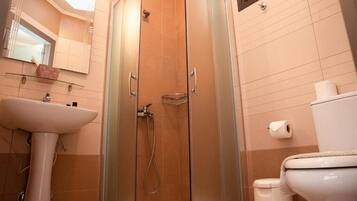 Kamar Double, balkon | Kamar mandi
