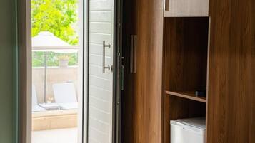 Quarto standard, sacada | Parte interna