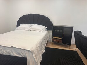 1 bedroom, iron/ironing board, WiFi, bed sheets -  Private Master Suite Near Mount SAC  Full Kitchen & Yard (Hacienda Heights)