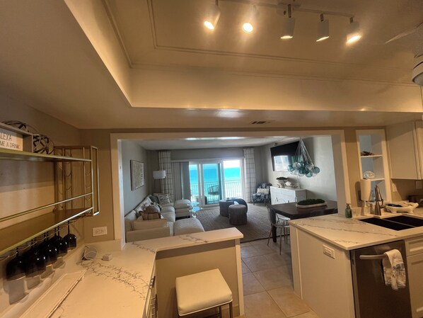 TV - Direct Oceanfront Condo & lg balcony. All new & unbeatable views from every rm! (Satellite Beach)