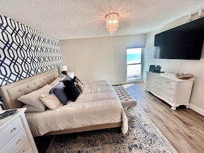 2 bedrooms, iron/ironing board, WiFi, bed sheets - Direct Oceanfront Condo & lg balcony. All new & unbeatable views from every rm! (Satellite Beach)