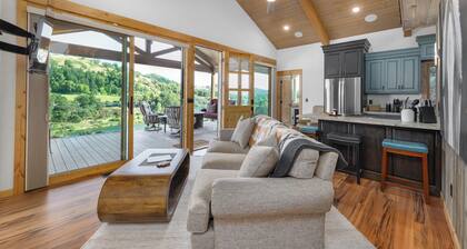 The Cliff House also serves as a guest house for additional rental for Overlook