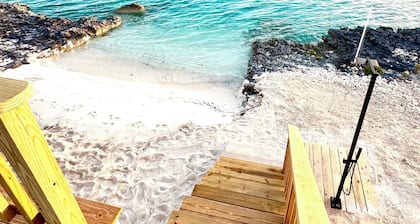 Pool, Beach, kayaks, great snorkeling, calm side of the island,