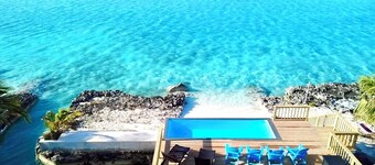 NEW LISTING Beachfront  with Pool, Beach & Kayaks