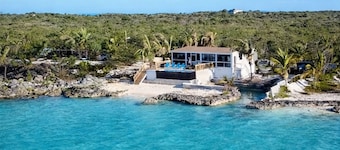 Pool, Beach, kayaks, great snorkeling, calm side of the island, 