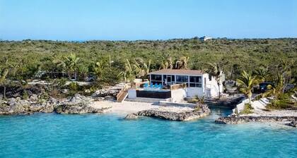 Pool, Beach, kayaks, great snorkeling, calm side of the island,