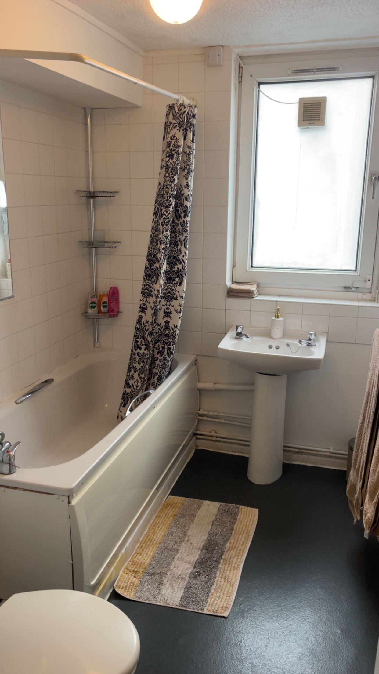 Håndklær og toalettpapir