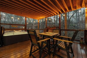 Outdoor dining - Spacious Smoky Mountain cabin with fire pit, hot tub, and game room (Sevierville)