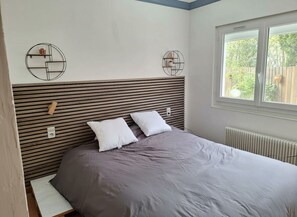 2 dormitorios, tabla de planchar con plancha, wifi y ropa de cama