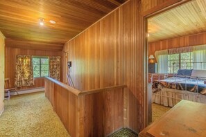 Strygejern/strygebræt, Wi-Fi, sengetøj