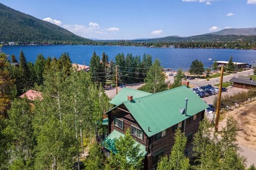 Historic Lodge Steps from Grand Lake - Rustic Charm and Perfect Location