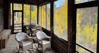 Historic 1910 Lodge - Rustic Charm - Steps to Beach and Town - Screened Porch