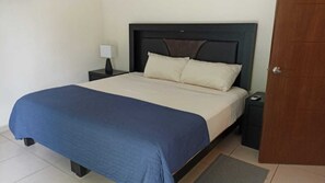 2 habitaciones, tabla de planchar con plancha y acceso a internet 