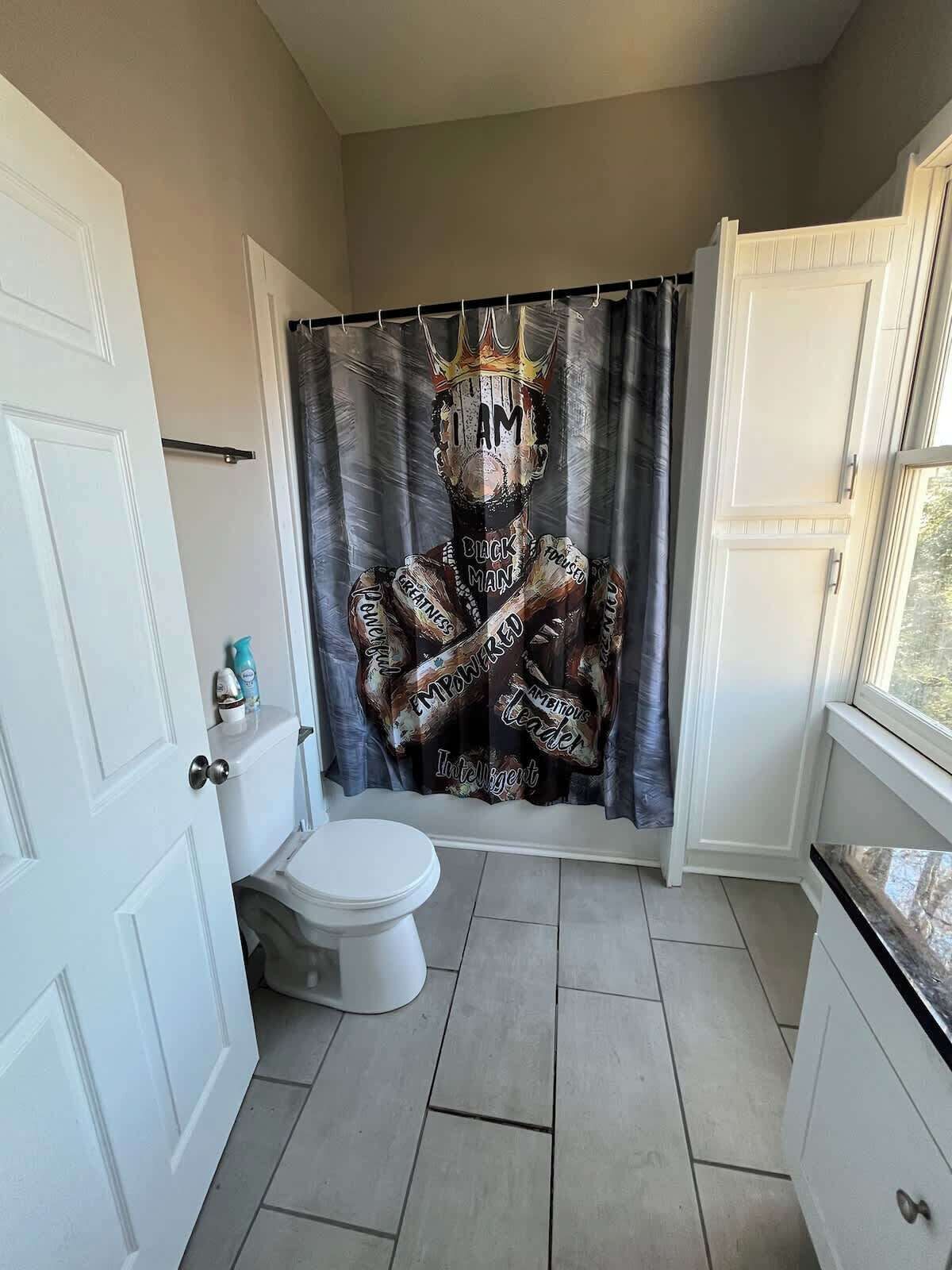 Bruser, håndklæder, Sæbe, Toiletpapir