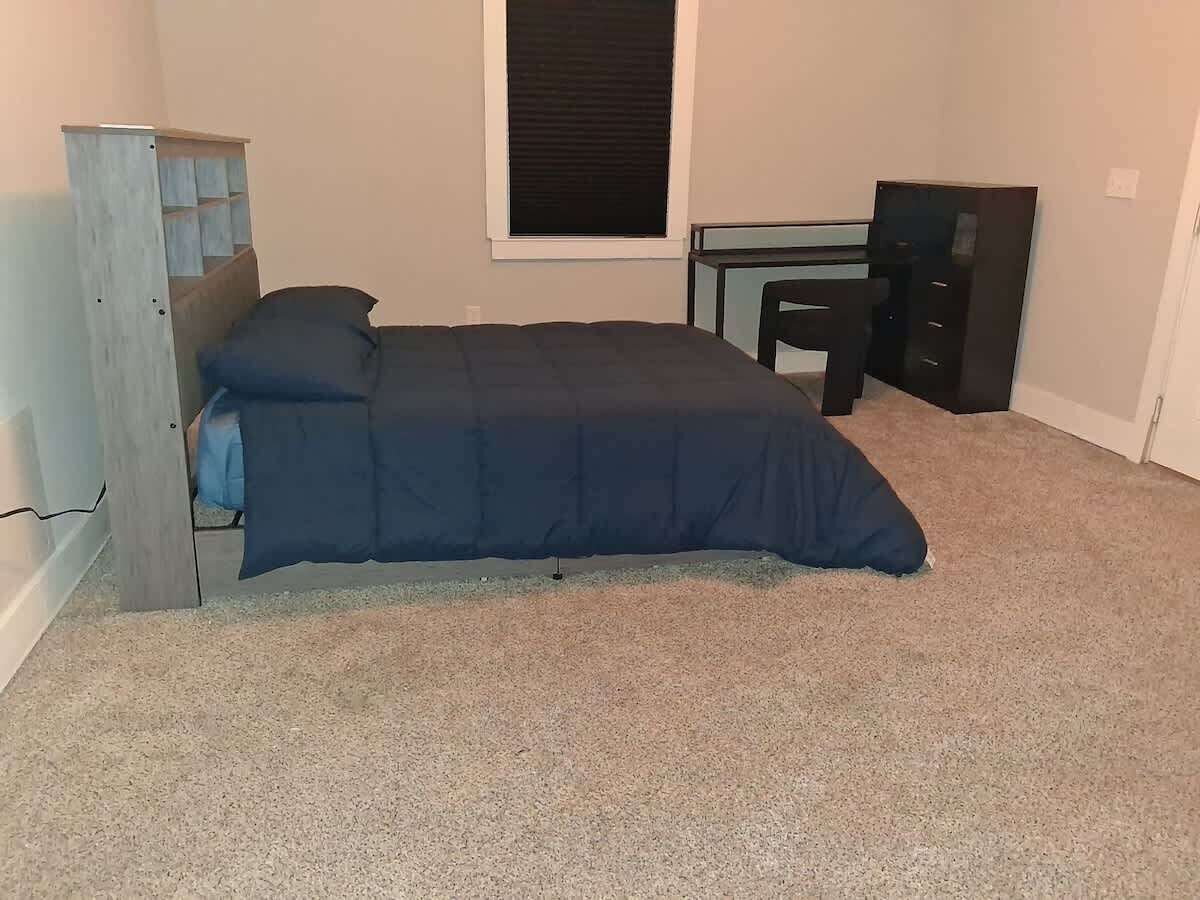 3 soverom, strykejern/-brett, wi-fi og sengetøy