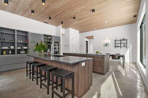 Cedar & Glass • Fish Creek Architectural Forest Retreat