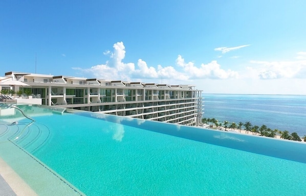 Pool - Cancun-Garza Blanca, Jr. Studio, Ocean View, 1 - King Bed or 2-Queen Beds (Costa Mujeres)