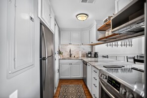 Private kitchen - True Ski-In/Ski-Out at Sugar Mtn (Bee Branch #2) (Sugar Mountain)