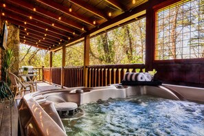 Tina de hidromasaje al aire libre