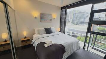 2 bedrooms, iron/ironing board, travel cot, free WiFi