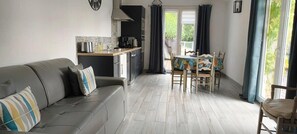 TV - Propriété 22 pers. avec jardin et piscine (Le Rouret)
