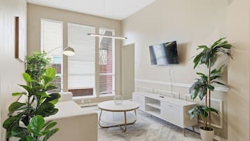 Hus, terrasse | Oppholdsområde