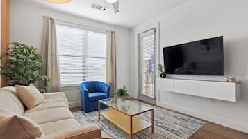 Apartment, Balkon | Wohnbereich