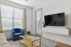 Apartment, Balcony | Living area