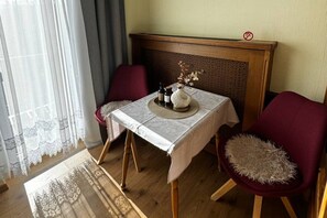 Dining - Alpine Escape 1h from Vienna & Graz (Mönichkirchen)