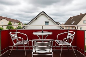 Outdoor dining - Deluxe Apartment Diamond (Friedrichshafen)