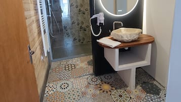 Family Suite | Bathroom
