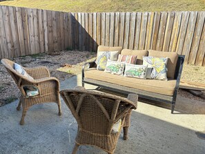 Terrace/patio - Simple Comfort 2-bedroom home 4.5 miles from the Augusta National Golf Course! (Augusta)